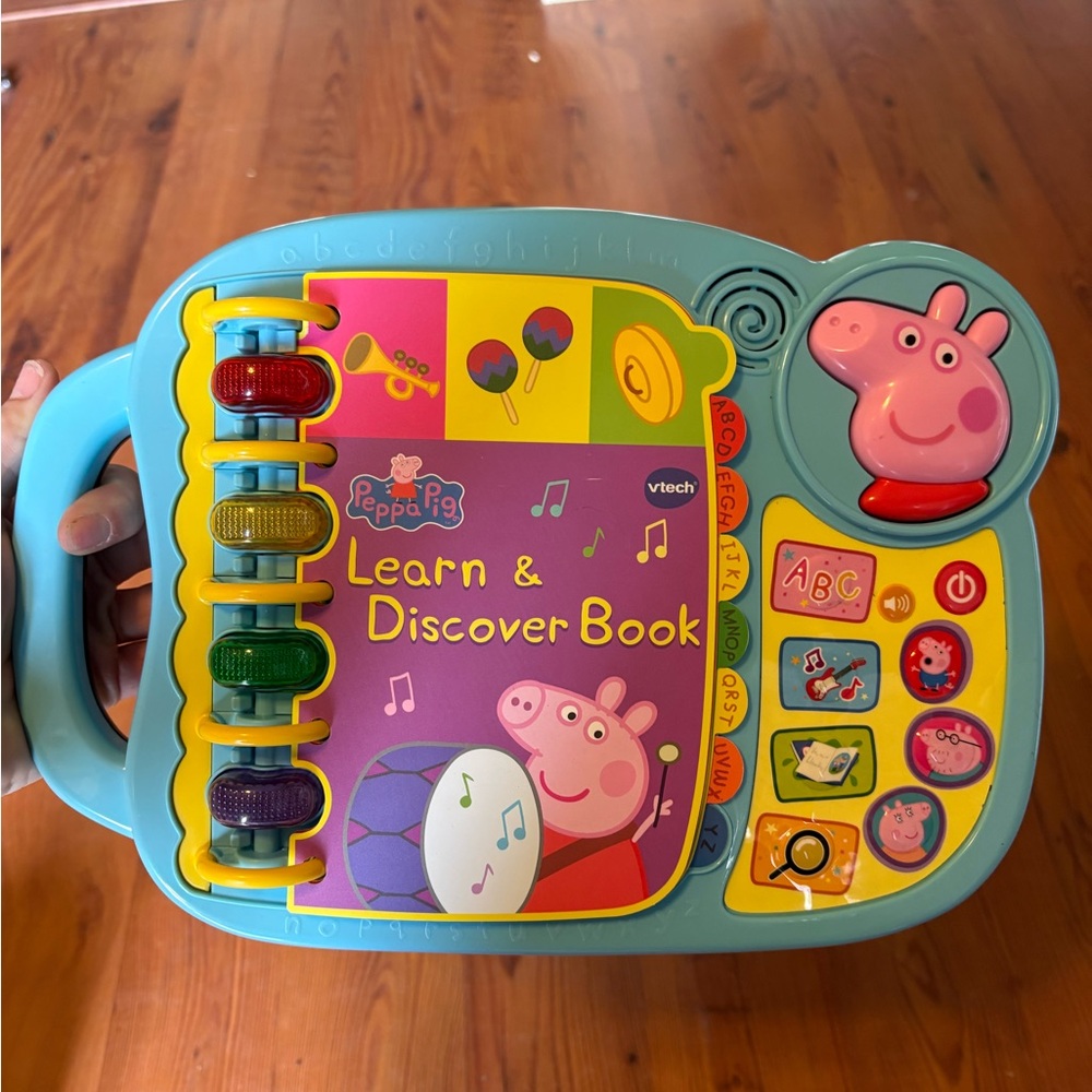 OFFERS OPEN! Peppa Pig Blue & Yellow Learn & Discover Book